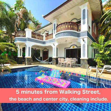 Madee Villa - Pattaya Holiday House Walking Street 6 Bedrooms